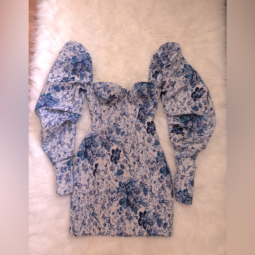 House of CB Lucrezia Blue And White Print Puff Sleeve Dress size XS